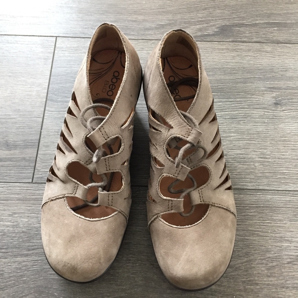 Abeo Kamela Suede Lace Up Wedge Heel Shoe Sz 6.5